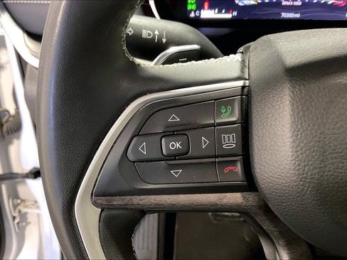 Used 2023 Jeep Grand Cherokee Limited image 23