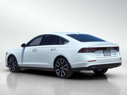 Used 2024 Honda Accord Touring image 7
