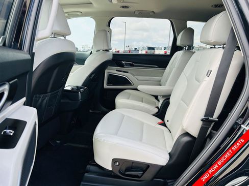 Used 2025 Kia Telluride S FWD image 26