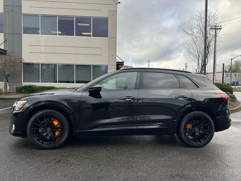 Used 2022 Audi e-tron Chronos w/ Chronos Package image 6