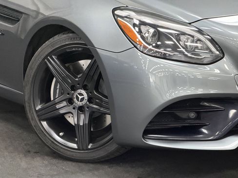 Used 2020 Mercedes-Benz SLC 300 image 4