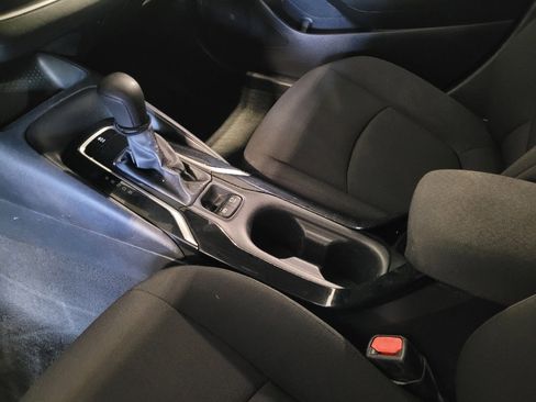 Used 2021 Toyota Corolla LE FWD image 26