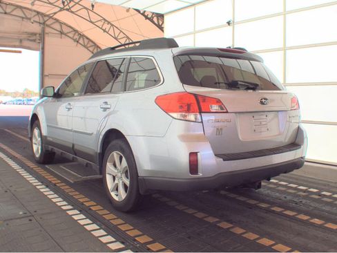 Used 2013 Subaru Outback 2.5i Premium w/ All-Weather Pkg image 8