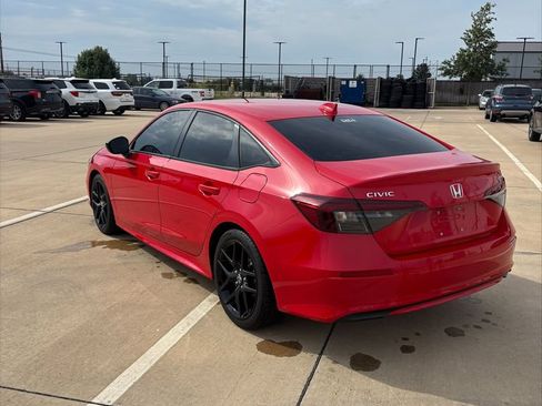 Used 2025 Honda Civic Sport image 3
