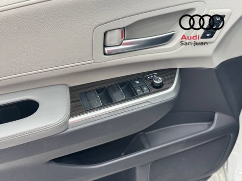 Used 2021 Toyota Sienna Limited FWD image 33