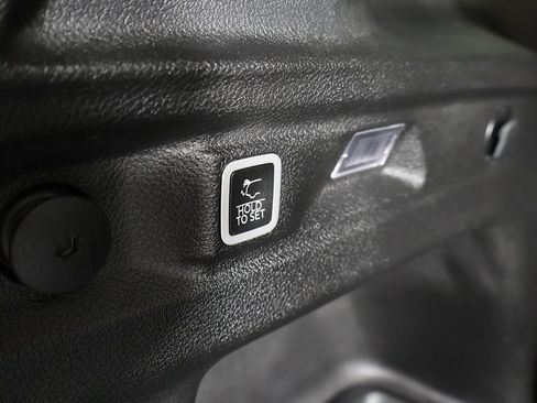 Used 2023 Jeep Grand Cherokee L Limited AWD/4WD image 53