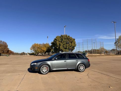 Used 2006 Audi S4 Avant image 2