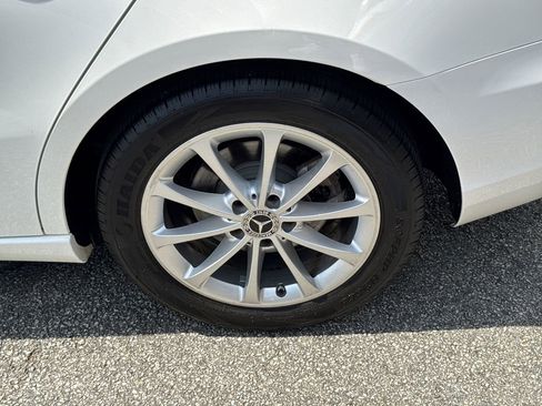 Used 2019 Mercedes-Benz A 220 4MATIC image 19