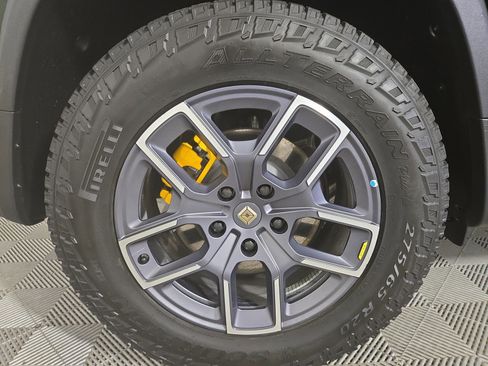 Used 2023 Rivian R1T Adventure image 12