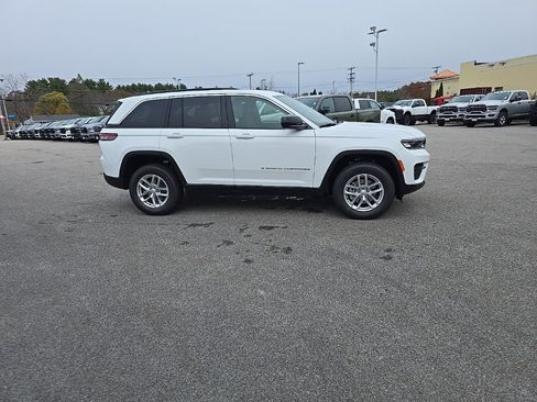 New 2025 Jeep Grand Cherokee Laredo X image 8
