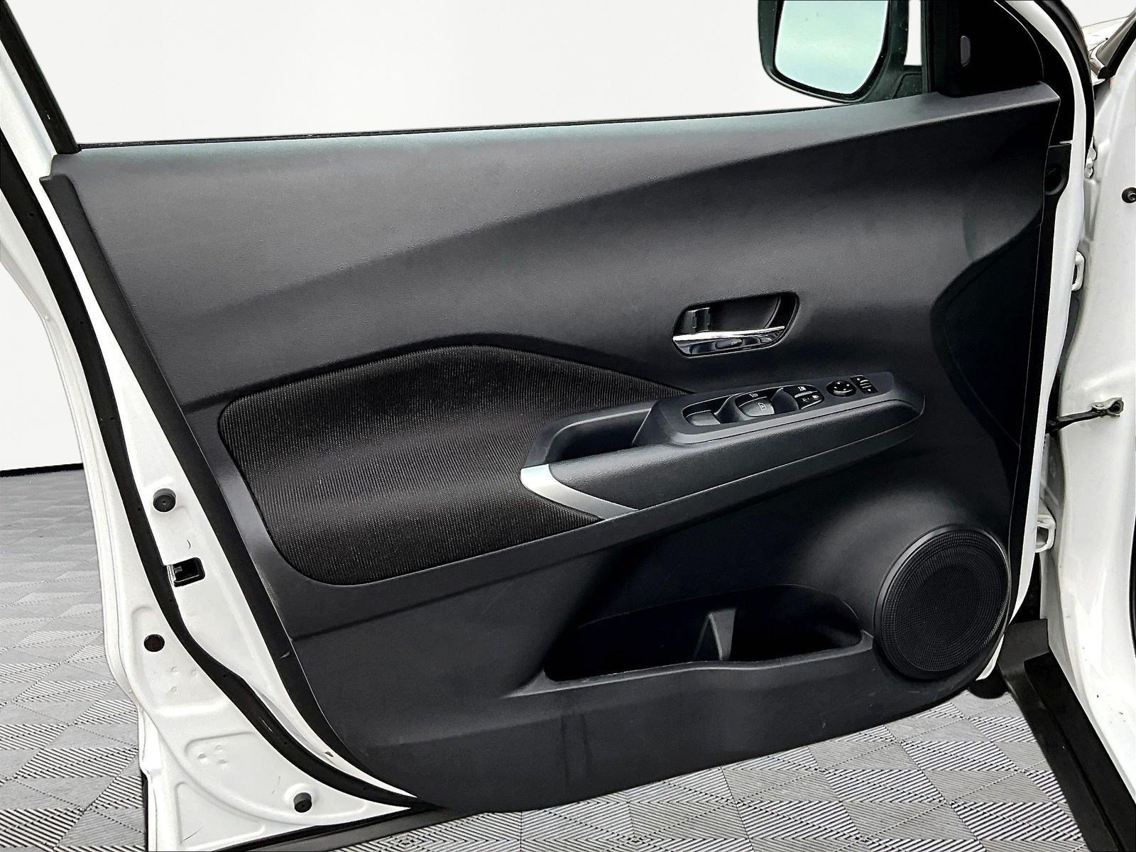 Used 2024 Nissan Kicks SV FWD image 20