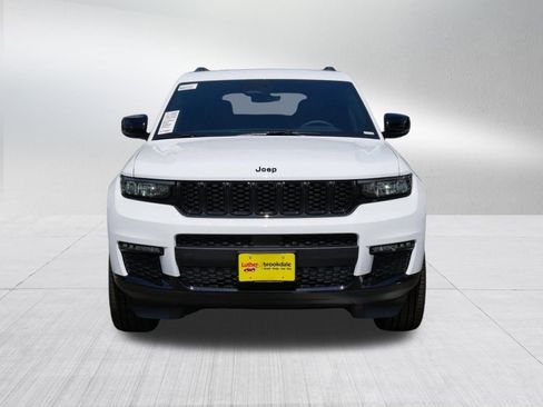 New 2025 Jeep Grand Cherokee L Limited w/ Black Appearance Package image 2