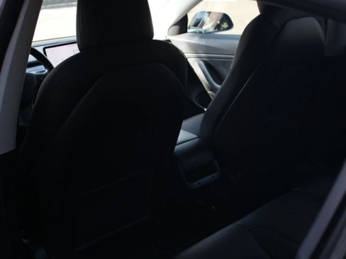 Used 2018 Tesla Model 3 Long Range image 24