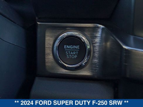 Used 2024 Ford F250 Lariat w/ Chrome Package image 32