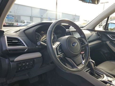 Used 2023 Subaru Forester Limited image 22