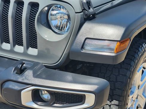 Used 2018 Jeep Wrangler Unlimited Sport S AWD/4WD image 9