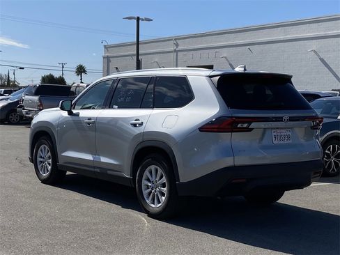 Certified 2025 Toyota Grand Highlander AWD image 4