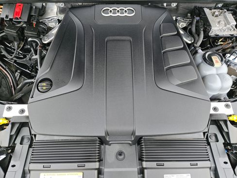Used 2021 Audi Q7 2.0T Premium Plus w/ Premium Plus Package image 33