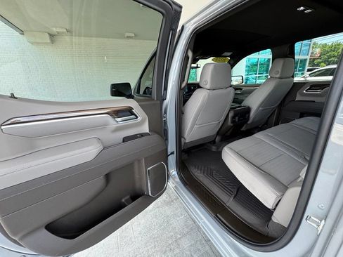 Used 2025 Chevrolet Silverado 1500 RST AWD/4WD image 19