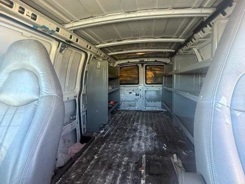 Used 2003 Chevrolet Express 1500 RWD image 11