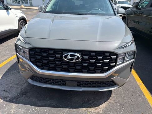 Used 2023 Hyundai Santa Fe SE AWD/4WD image 3