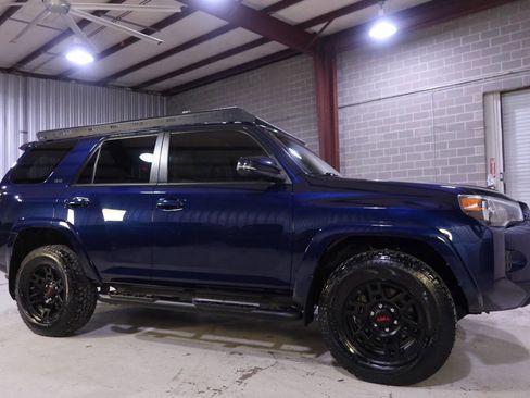 Used 2021 Toyota 4Runner SR5 Premium w/ Moonroof Package image 7