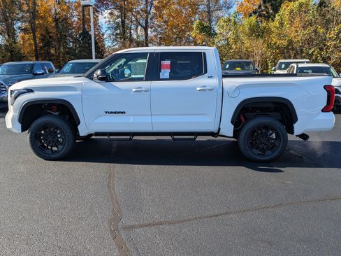 New 2026 Toyota Tundra SR5 AWD/4WD image 7