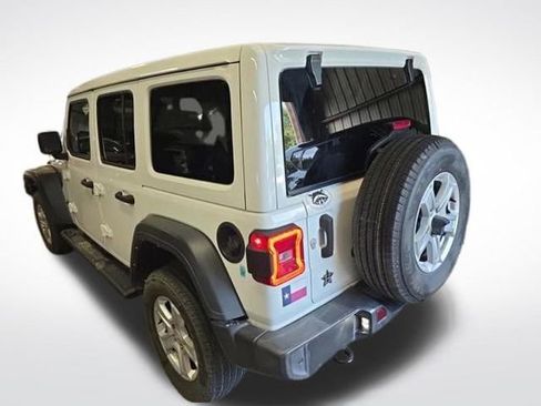 Used 2021 Jeep Wrangler Unlimited Sport w/ Sun And Sound Package AWD/4WD image 6