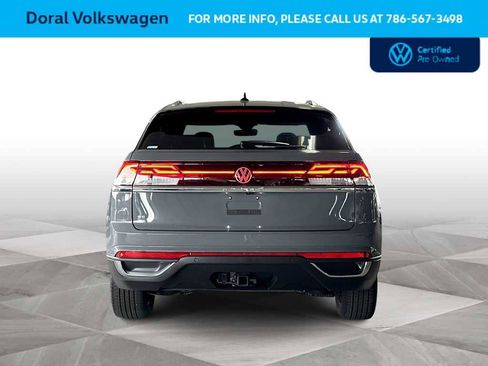 Used 2026 Volkswagen Atlas Cross Sport SE w/ Black Wheel Package FWD image 7