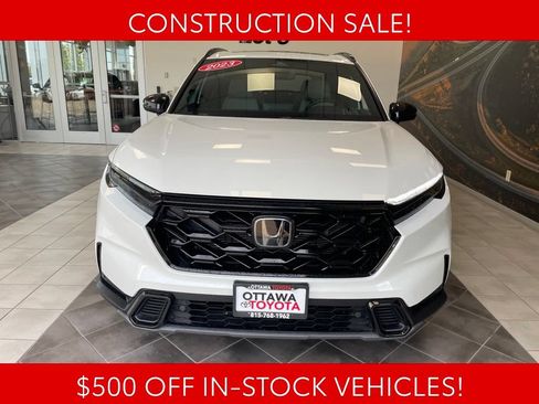 Used 2023 Honda CR-V Sport Touring image 4