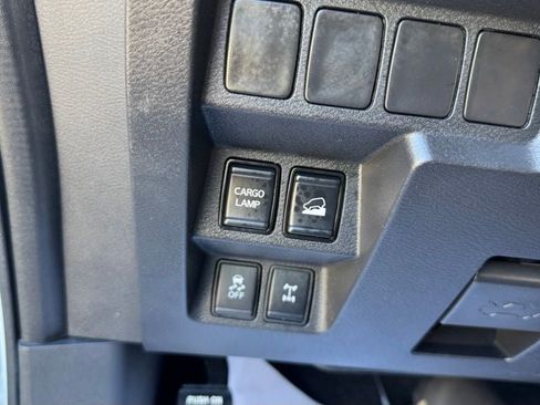 Used 2024 Nissan Frontier PRO-4X w/ Off-Road Protection Package AWD/4WD image 18
