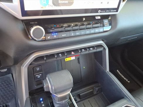 Used 2023 Toyota Tundra Limited w/ Power Package image 33