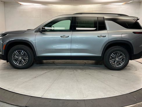 New 2026 Chevrolet Traverse LT w/ Driver Confidence Package AWD/4WD image 2