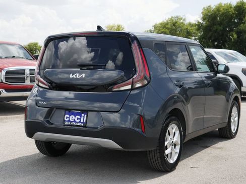 Used 2024 Kia Soul LX w/ Option Group 015 FWD image 30