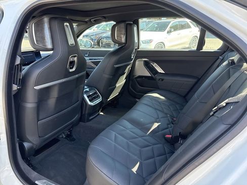 Used 2025 BMW 740i xDrive AWD/4WD image 9
