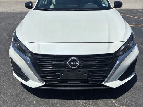 Used 2025 Nissan Altima 2.5 SV FWD image 6