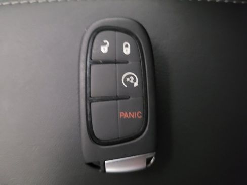 Used 2022 Jeep Cherokee Latitude Lux w/ Sun & Sound Group AWD/4WD image 32