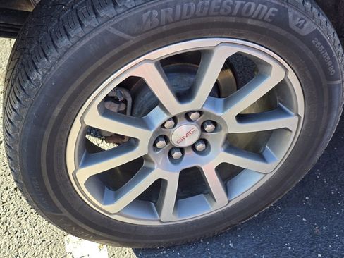 Used 2021 GMC Canyon Denali image 24