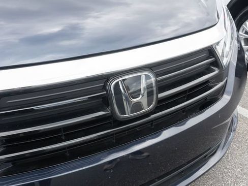 Used 2023 Honda Odyssey EX-L image 2