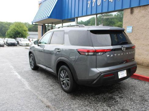 Used 2023 Nissan Pathfinder SV FWD image 4