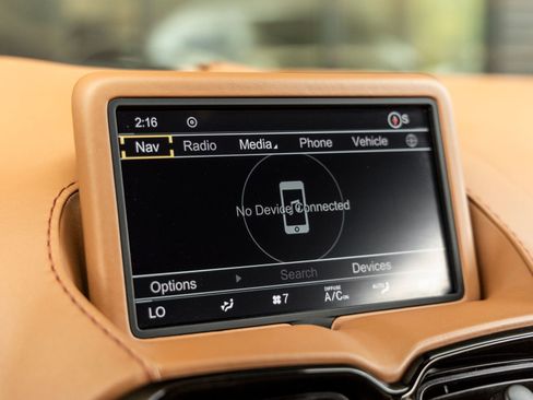 Used 2020 Aston Martin V8 Vantage Coupe RWD image 28