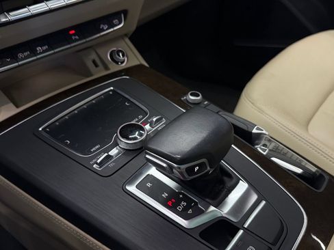 Used 2019 Audi Q5 2.0T Premium Plus w/ Premium Plus Package AWD/4WD image 22