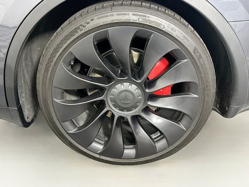 Used 2022 Tesla Model Y Performance AWD/4WD image 11