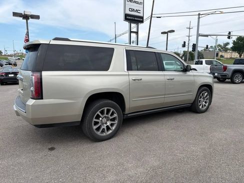 Used 2015 GMC Yukon XL Denali w/ Premium Package AWD/4WD image 13
