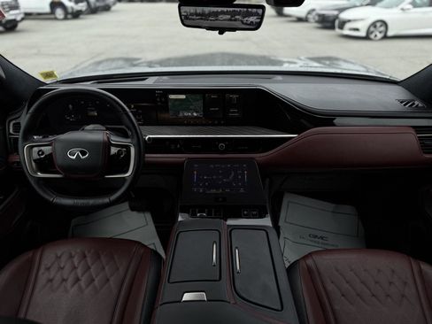 Used 2025 INFINITI QX80 Autograph w/ Autograph Exterior Package image 30