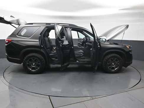 Certified 2023 Honda Pilot TrailSport image 53