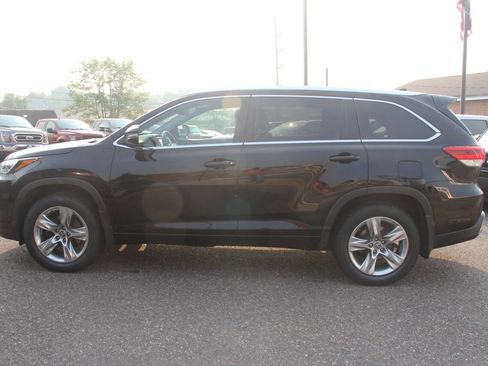 Used 2018 Toyota Highlander Limited AWD 4dr SUV image 7