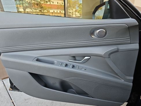 Used 2023 Hyundai Elantra SEL w/ Convenience Package FWD image 28