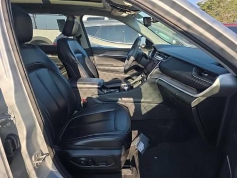 Used 2023 Jeep Grand Cherokee L Limited w/ Trailer Tow Group (B) AWD/4WD image 18