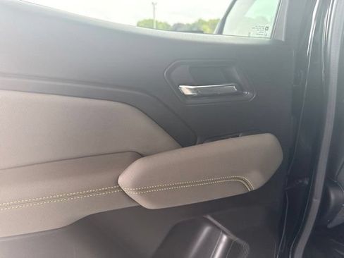 Used 2025 Chevrolet Colorado ZR2 AWD/4WD image 29